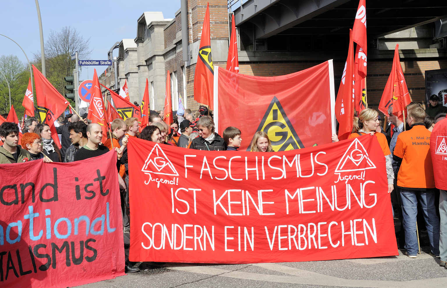 DSC3605 IGM Jugend, Demonstration in Hamburg Barmbek. | Nazidemonstration in Hamburg Barmbek - Proteste.